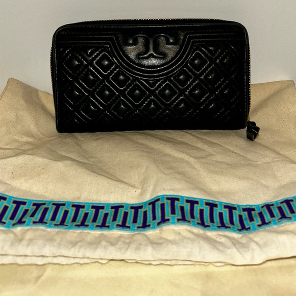 Tory Burch Fleming Continental Wallet - Picture 2 of 10